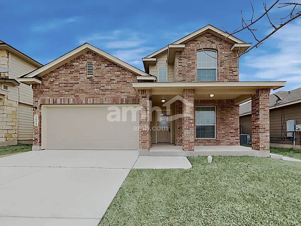1038 Lauren St