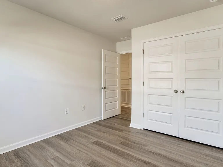 2528 Sutton Place Dr — Photo 12