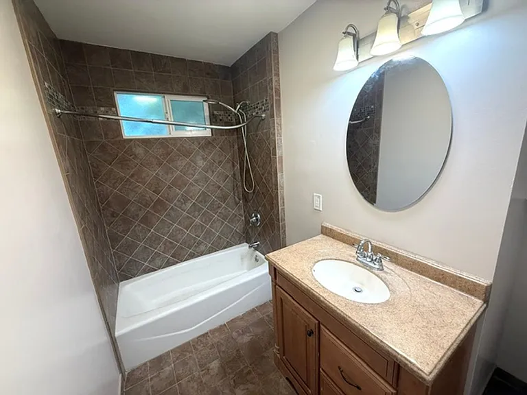 4907 Ocean View Blvd — Photo 16
