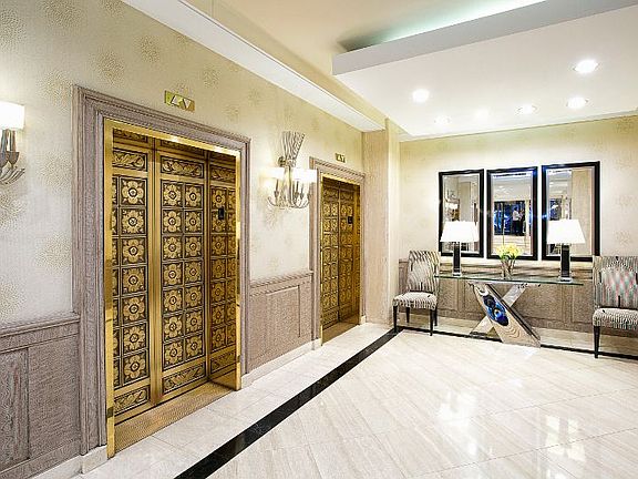 2nd image of 150 W 51st St #14