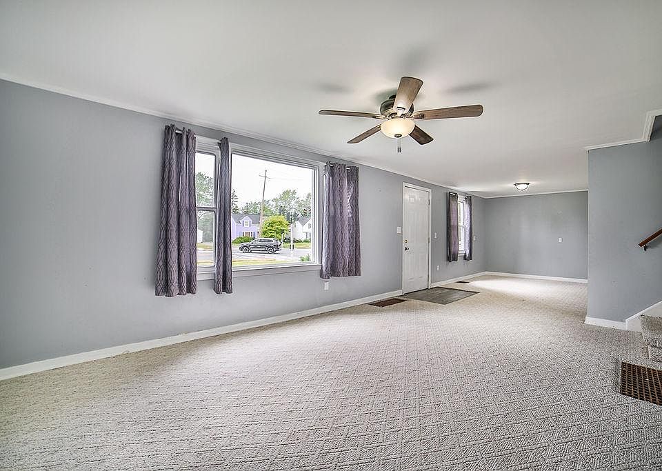 1st image of 673 Niagara Falls Blvd #1