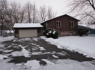 2558 Stark St, Little Canada, MN 55117