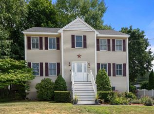 15 Island Rd, Lynnfield, MA 01940