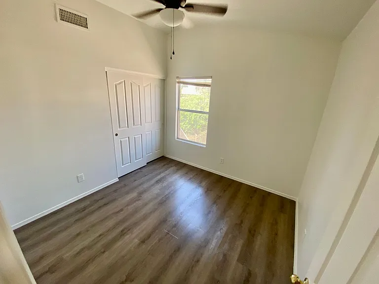 12637 W Cambridge Ave — Photo 27