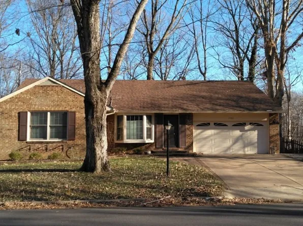 15801 Edgewood Dr, Dumfries, VA 22025