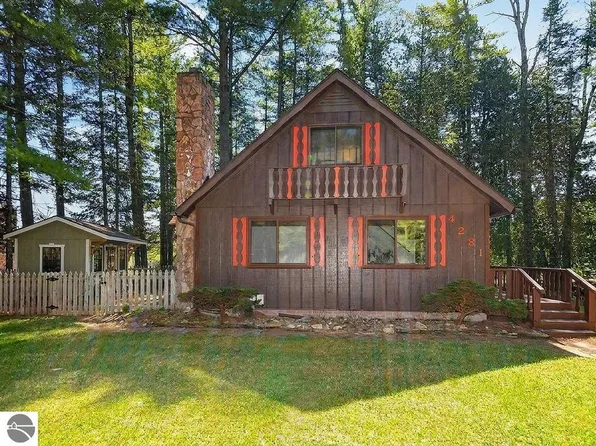 4281 Franklin Trl, Sterling, MI 48659