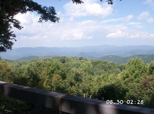 104 Saint Andrews Rd, Banner Elk, NC 28604