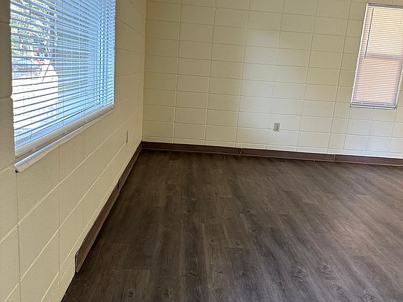 4th image of 2311 Columbia Ct #C