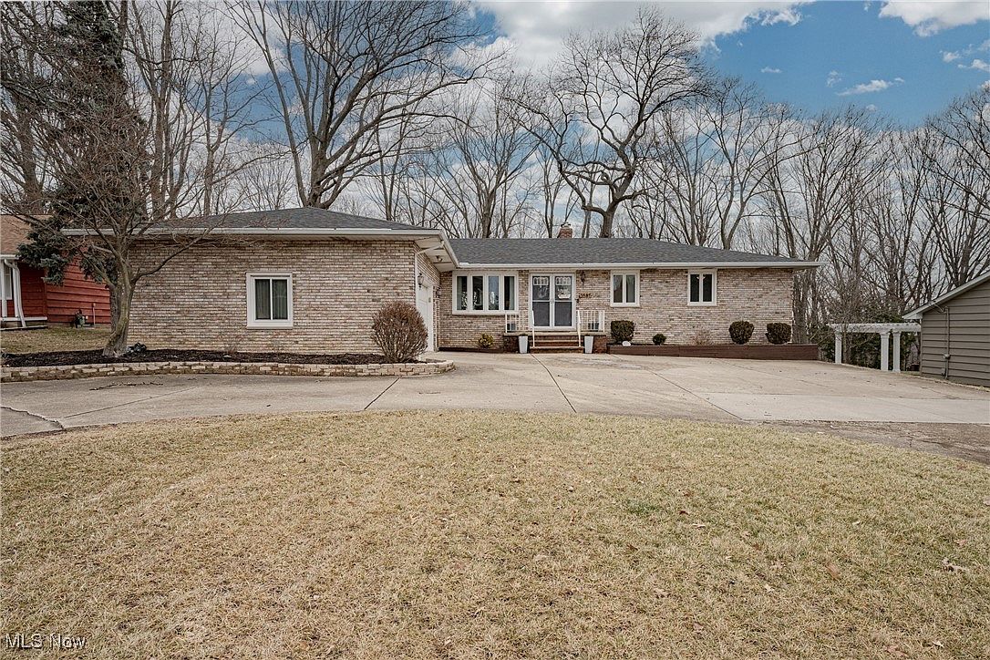 3581 Alla Dr, Seven Hills, OH 44131 | Zillow