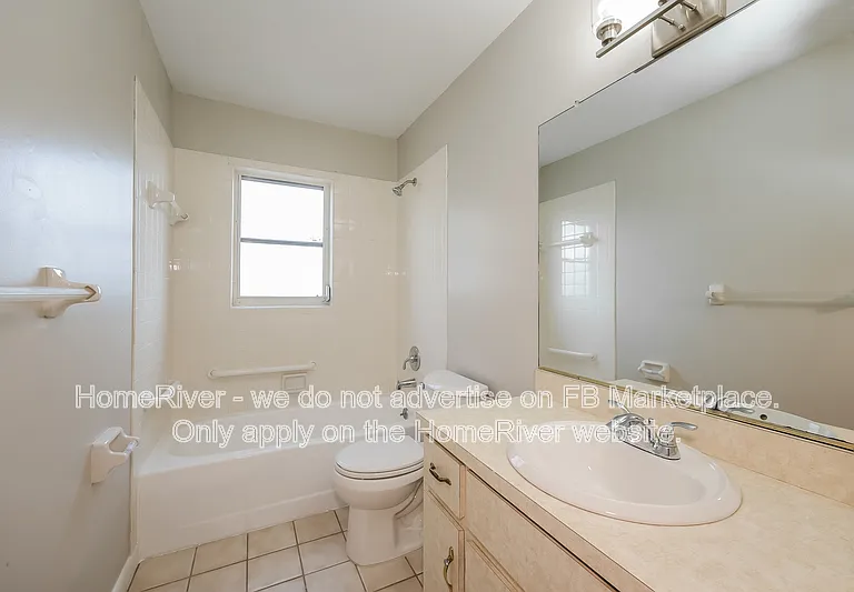 3716 SW 6th Pl — Photo 13
