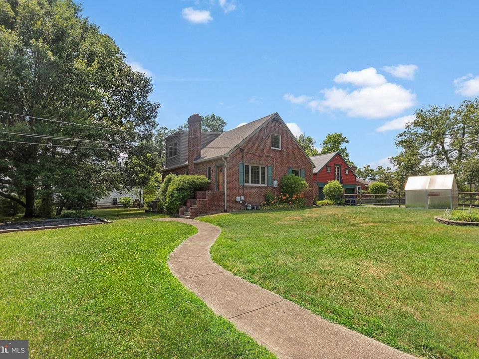 1st image of 8522 Edmonston Rd