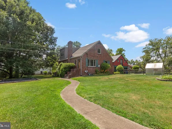8522 Edmonston Rd, College Park, MD 20740
