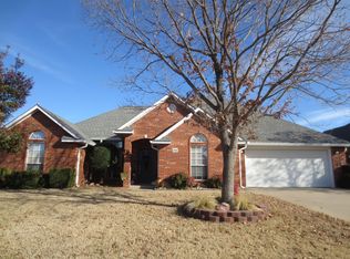 1706 Southern Hills Dr, Ardmore, OK 73401