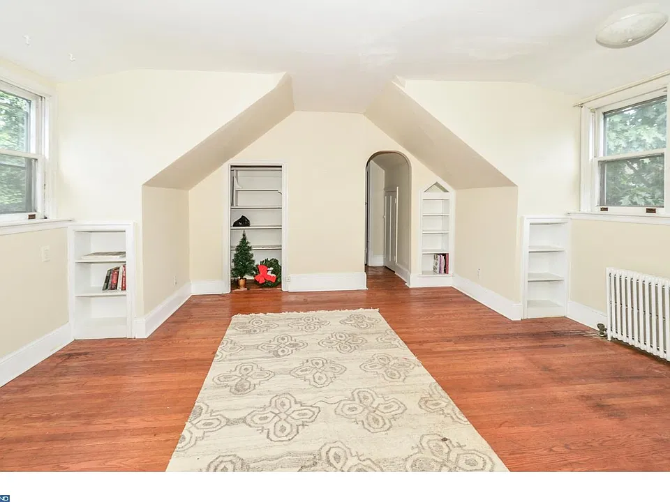 223 W Hortter St #3R