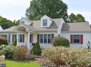 90 Valley Rd, Lancaster, PA 17601