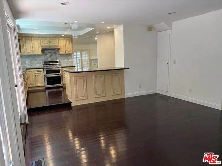 2880 Woodwardia Dr — Photo 9