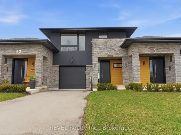 95 Port Robinson Rd, Fonthill, ON L3B 5N5