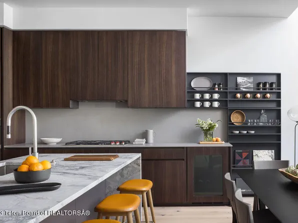 165 N Glenwood St #25, Jackson, WY 83001