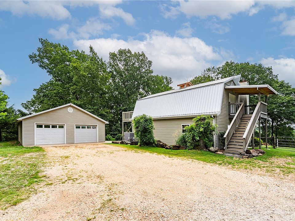 1st image of 10381 Tara Ln