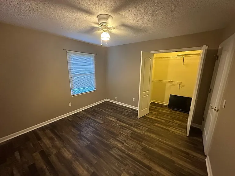 183 Bradford Dr SE — Photo 12