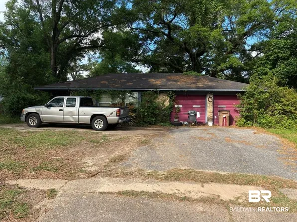 514 Nantucket Cir, Mobile, AL 36609