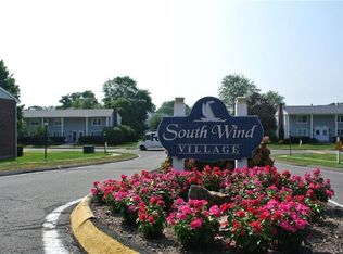 151 Carriage Path S APT E, Milford, CT 06460