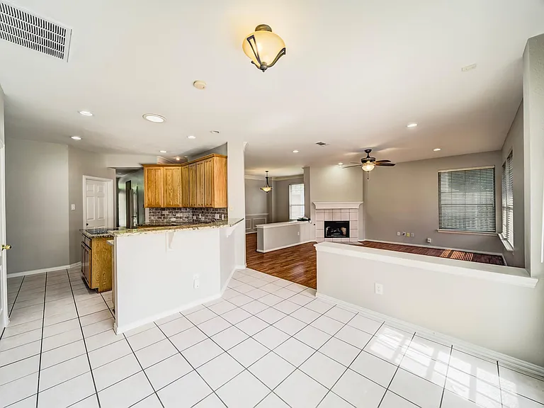4618 Devonshire Dr — Photo 18