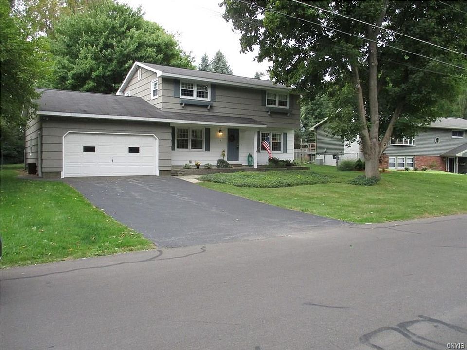1st image of 62 Bayberry Cir