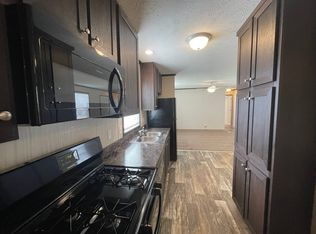203 Magnolia #203, Belleville, MI 48111
