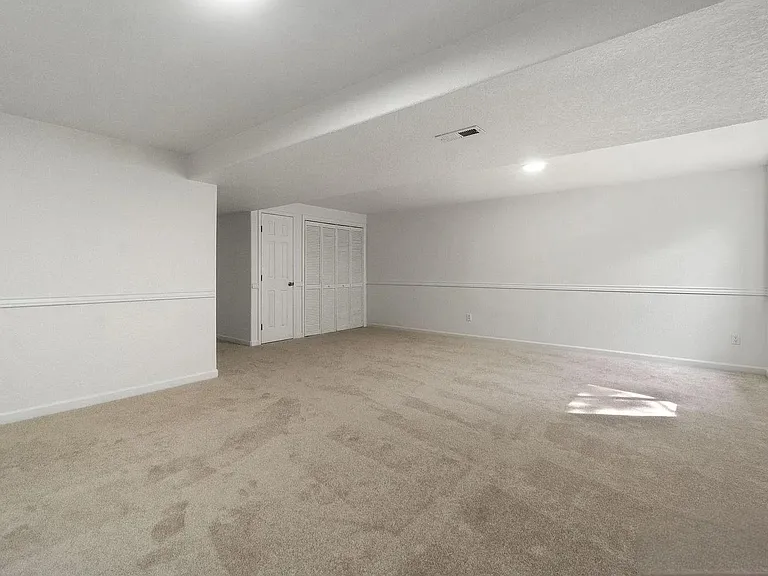 2261 E 128th Ave — Photo 15