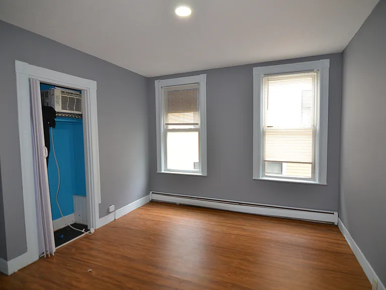 4 Pearl St #2F — Photo 9