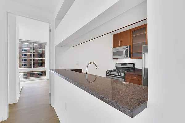 Rented by Cooper & Cooper Real Estate | media 22