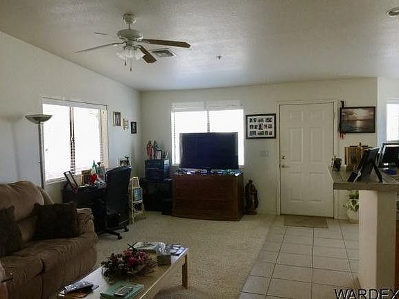 3rd image of 2229 Shorewood Dr Unit 102