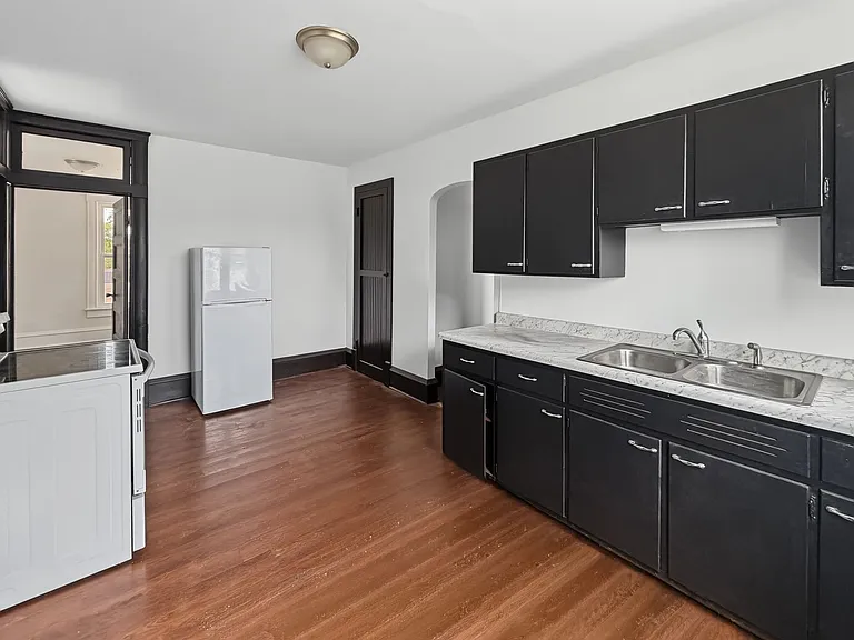 521 N Lott Blvd — Photo 11
