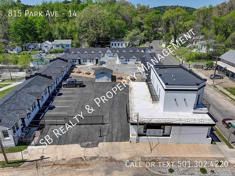 815 Park Ave #14 — Photo 1
