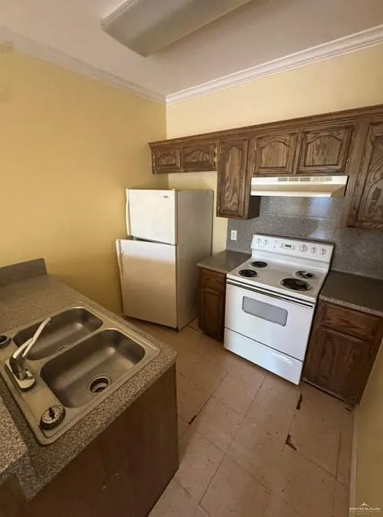 2 bed, 2.0 bath, 888 sqft, $700 — Photo 3