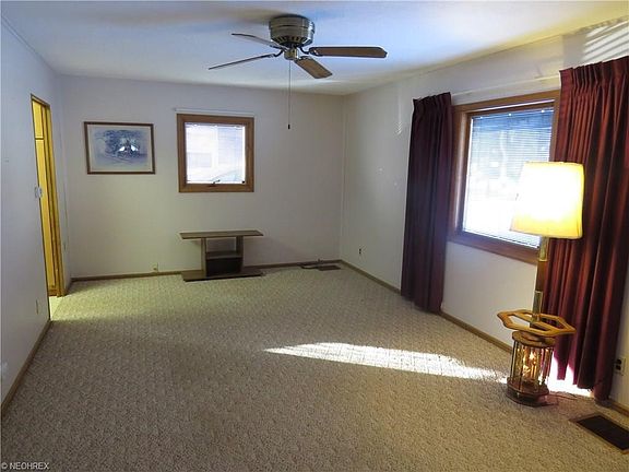 2nd image of 241 Gillett St