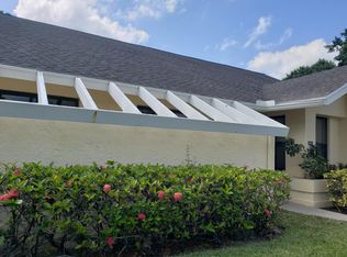 10875 Lake Front Pl, Boca Raton, FL 33498