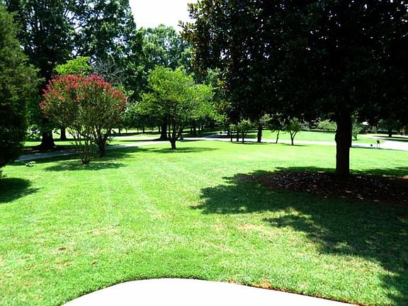 3rd image of 6402 Farmlake Dr