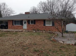 366 Sunset Ct, Winston Salem, NC 27107