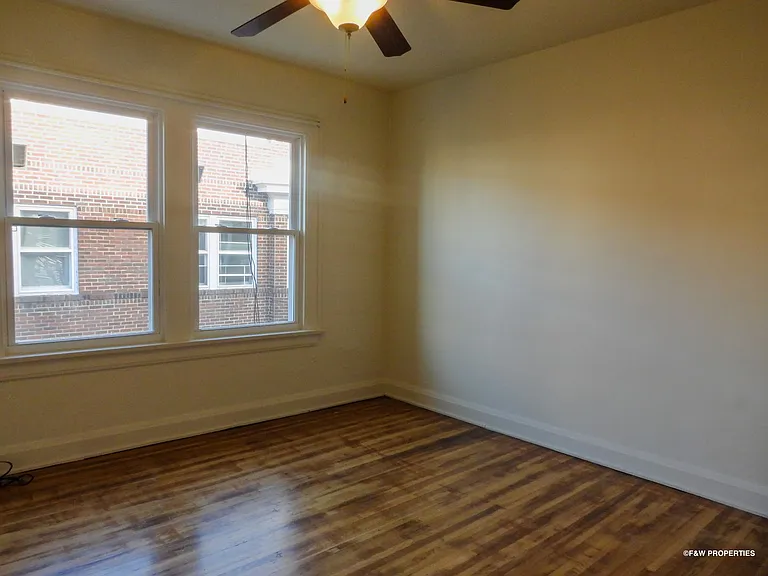 1544 E Broad St — Photo 48