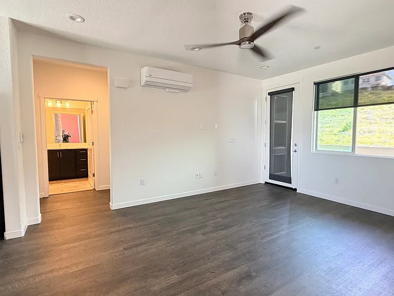 2500 Wildflower Sta #2500 — Photo 6