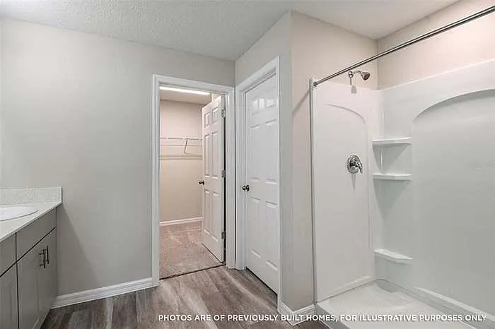 1727 Durden Dr — Photo 3