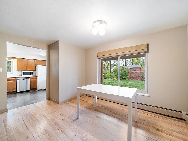 Living / Dining room 3