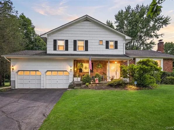 24 Ironworks Rd, Monroe, NY 10950