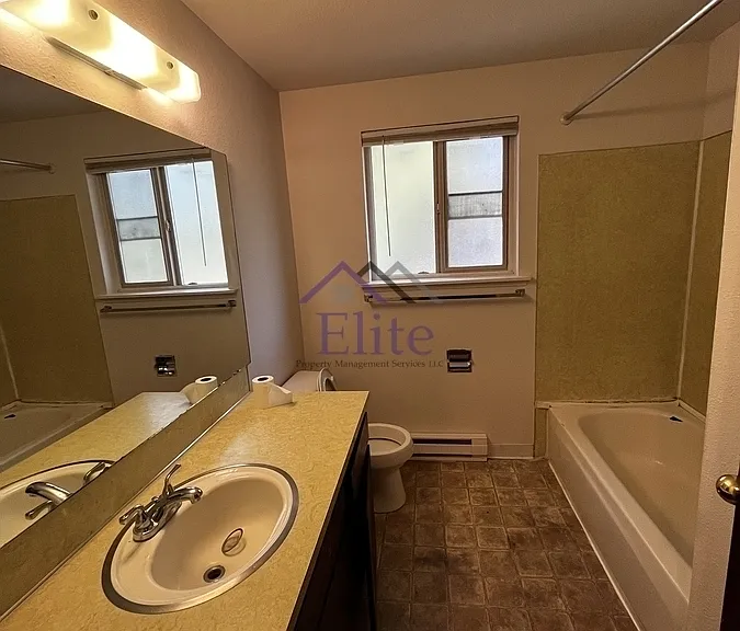 8019 N Bicentennial Loop SE #C — Photo 9
