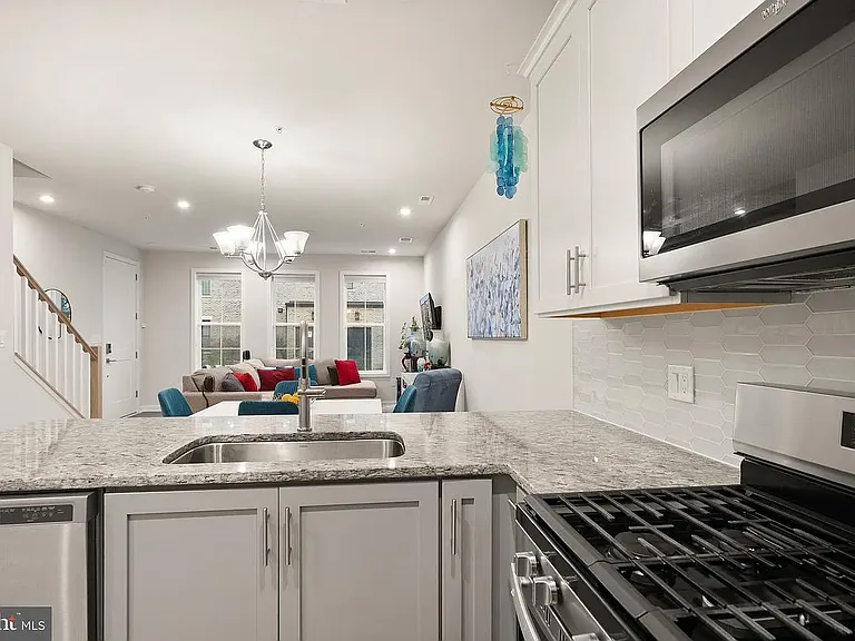 7461 Backett Wood Ter #1213 — Photo 8