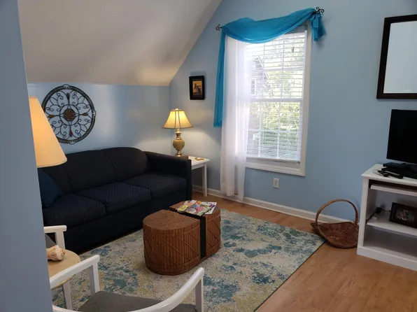 1790 Volunteer Dr, Surfside Beach, SC 29575