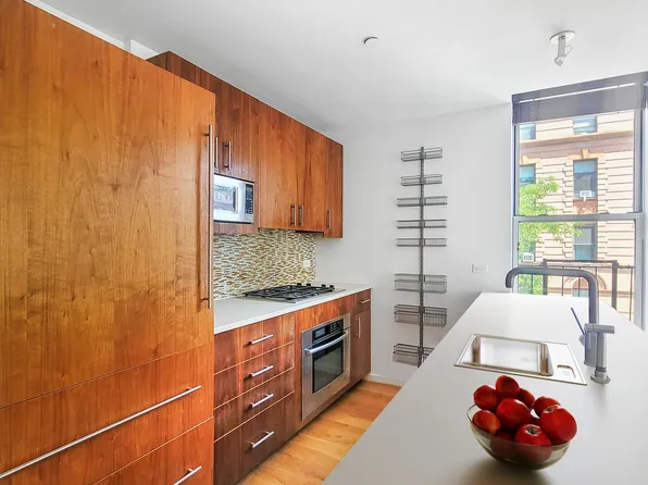 2605 Frederick Douglass Boulevard image 3 of 12