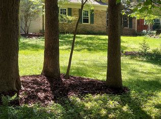 8105 Plum Creek Dr, Gaithersburg, MD 20882